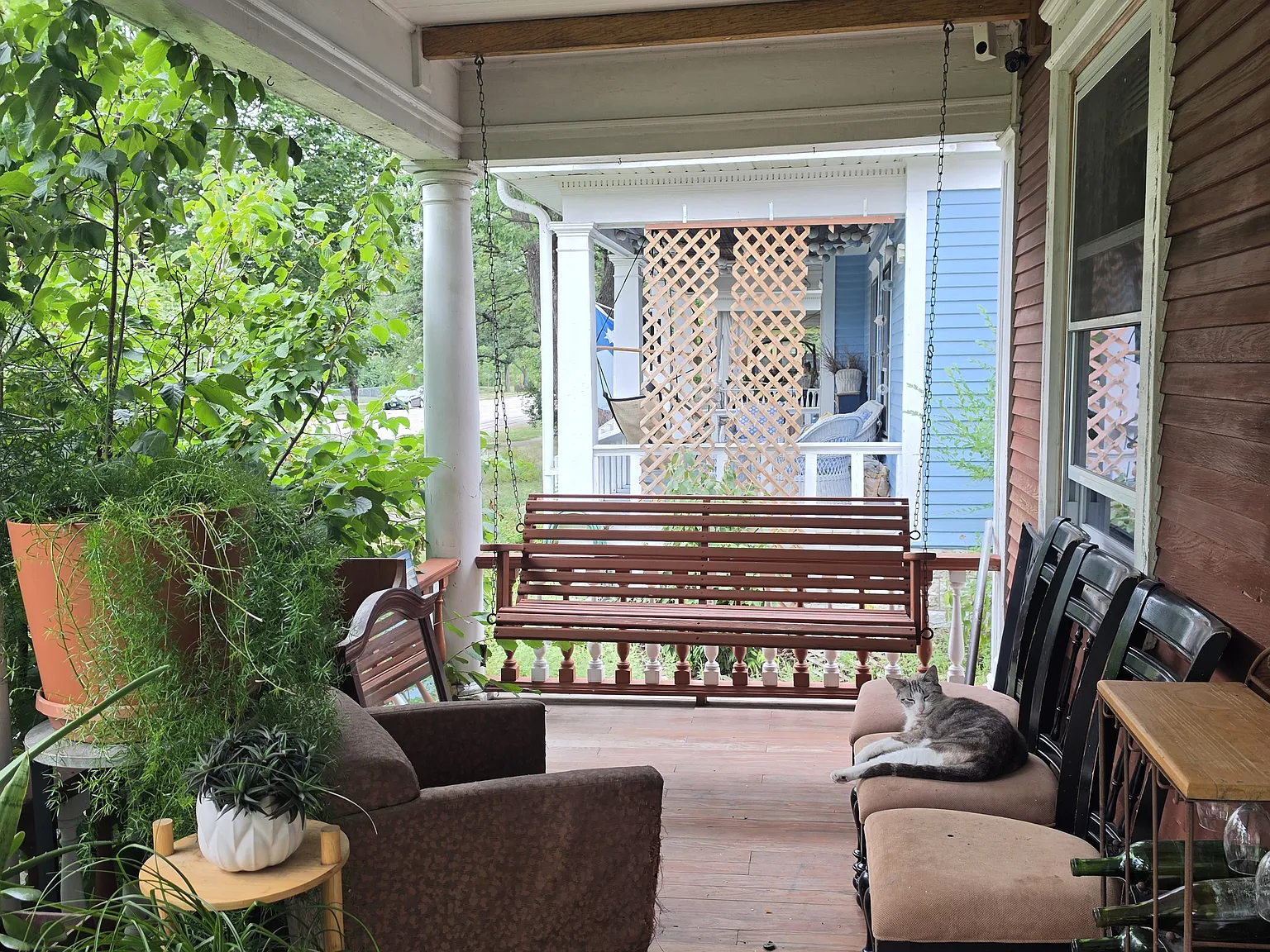 3 bed, 1900 sqft, $2,000 — Photo 2