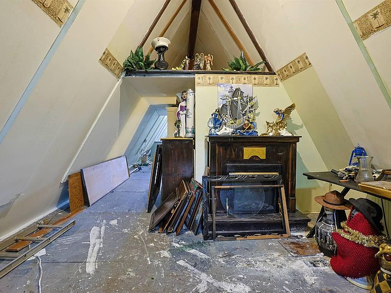 Listing photo 5
