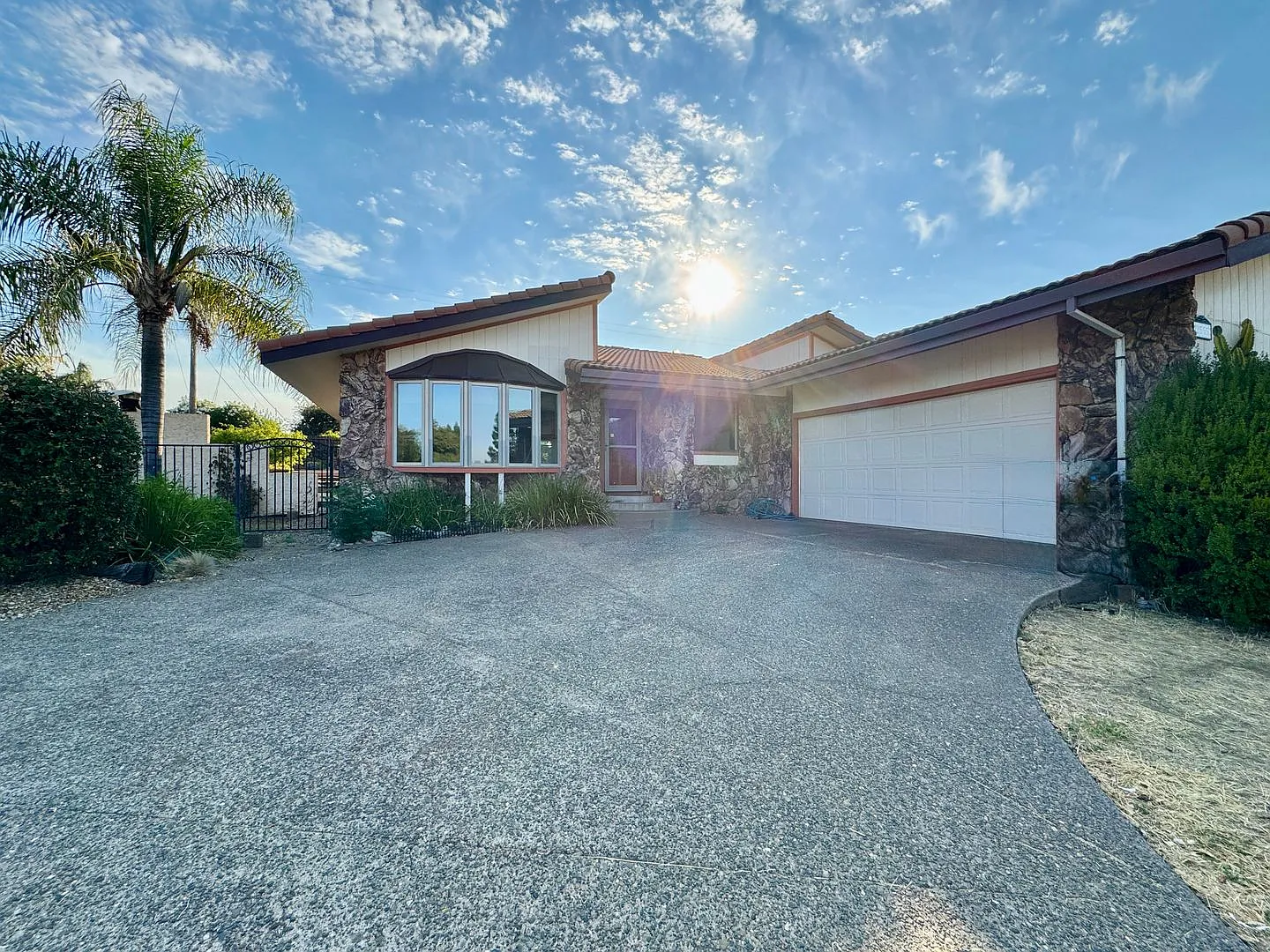 Beautiful Home Available in Cameron Park! — Photo 1