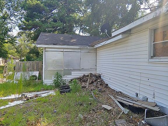 2nd image of 1600 W 26th Ave