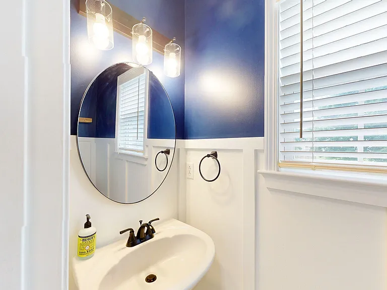 2259 Dewey Dr — Photo 14