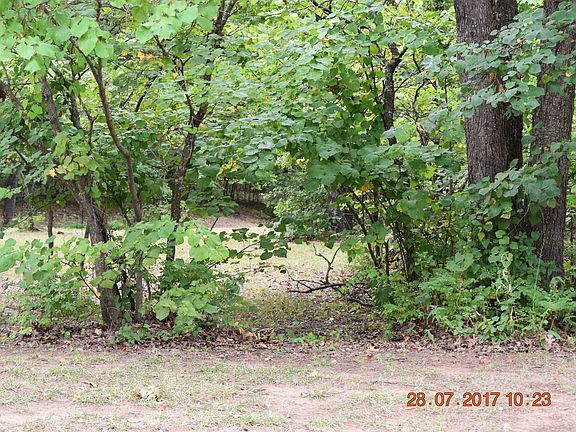 2nd image of 16 Juel Dr #16