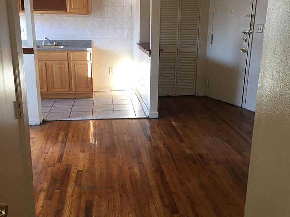 4th image of 686 Bergen Ave