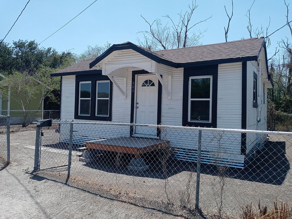 309 W 11th St, Kingsville, TX 78363 Zillow