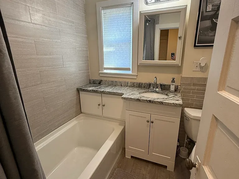 246 N Central Ave — Photo 5