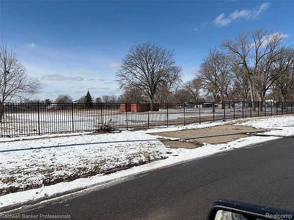 2nd image of 2701 Branch Rd