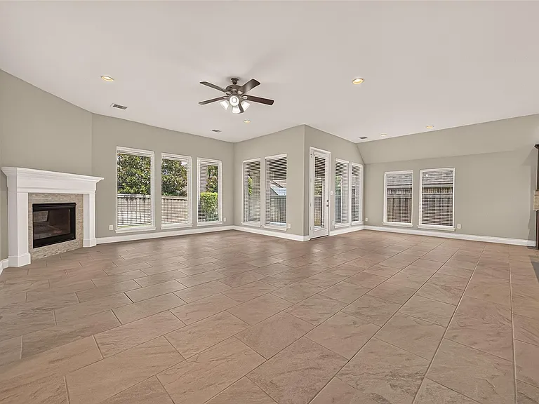 27124 Holtwood Grove Rd — Photo 3