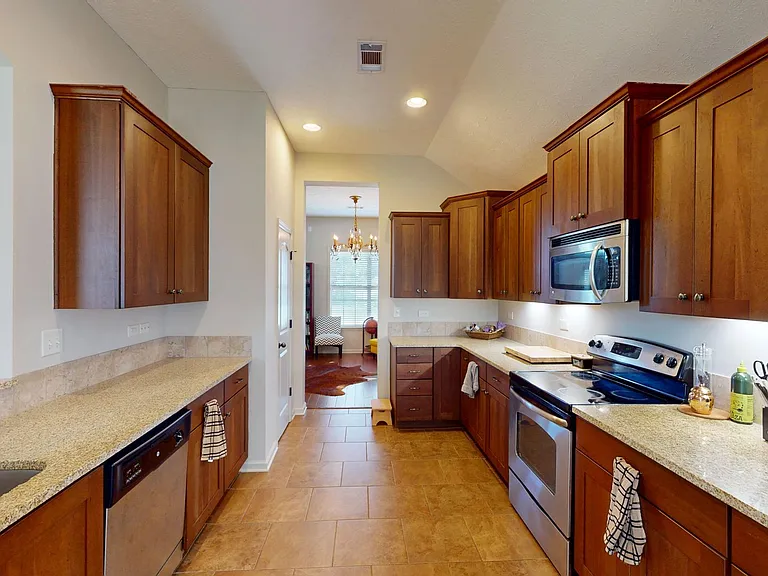 10533 Duncannon Trl — Photo 13