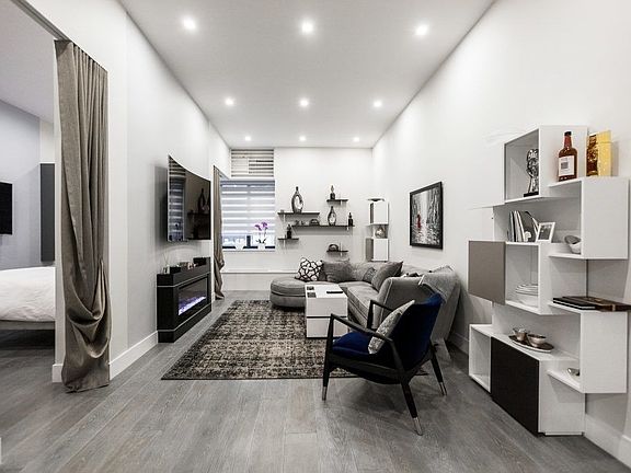 2nd image of 372 5th Ave APT 6L