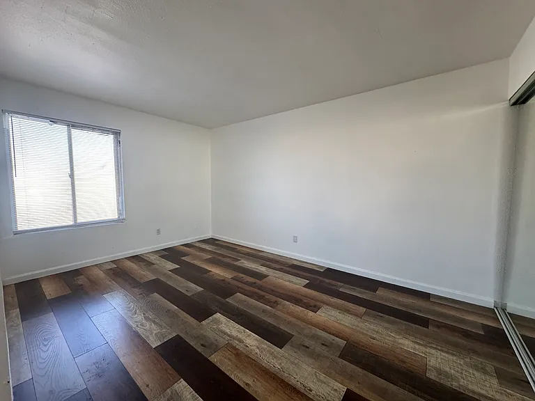 3526 Villa Knolls North Dr — Photo 19
