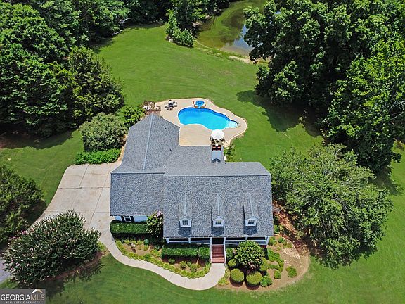 2nd image of 1825 Skelton Rd