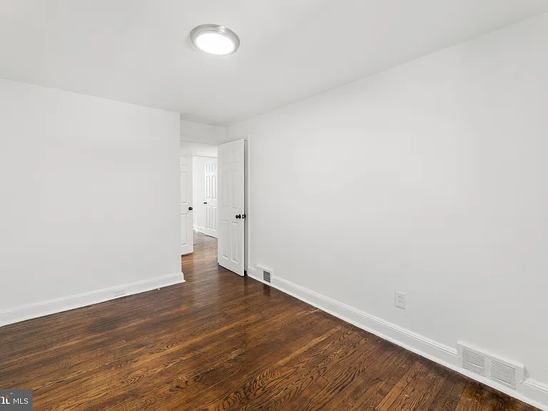 1451 W End Dr — Photo 20