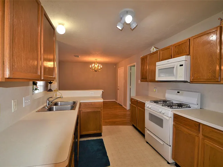 5126 Riverwood Dr — Photo 22