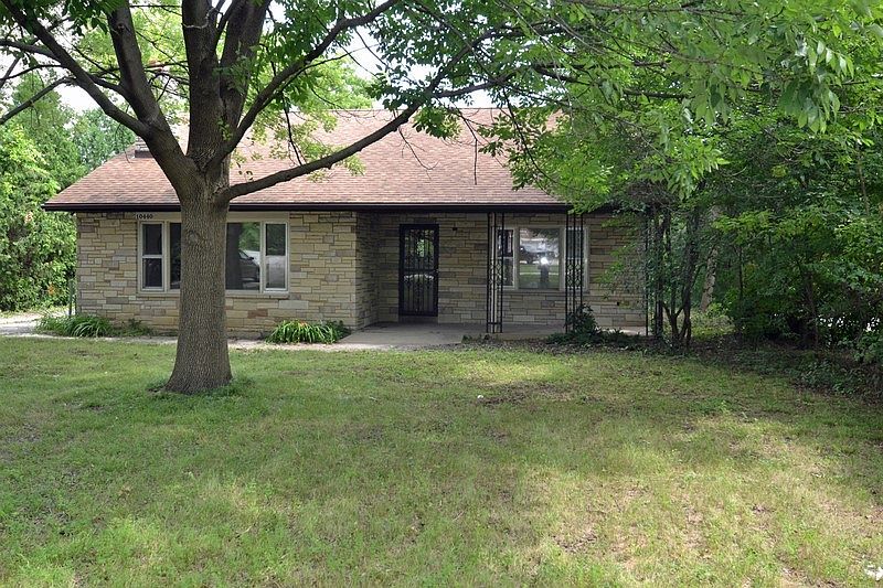 1st image of 10440 W Fond Du Lac Ave