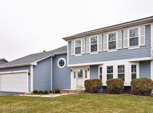 405 Ginger Ln, Elgin, IL 60120