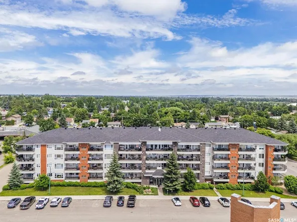 UNIT 307-102 Kingsmere PLACE, Saskatoon, SK S7J 2K3