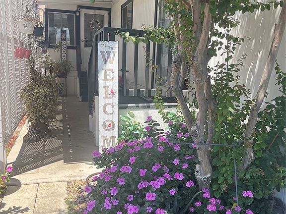 4th image of 1150 N Kirby St Space 63