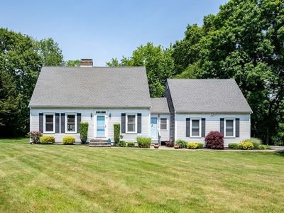 9 Royal Wood Ln, Swansea, MA, 02777