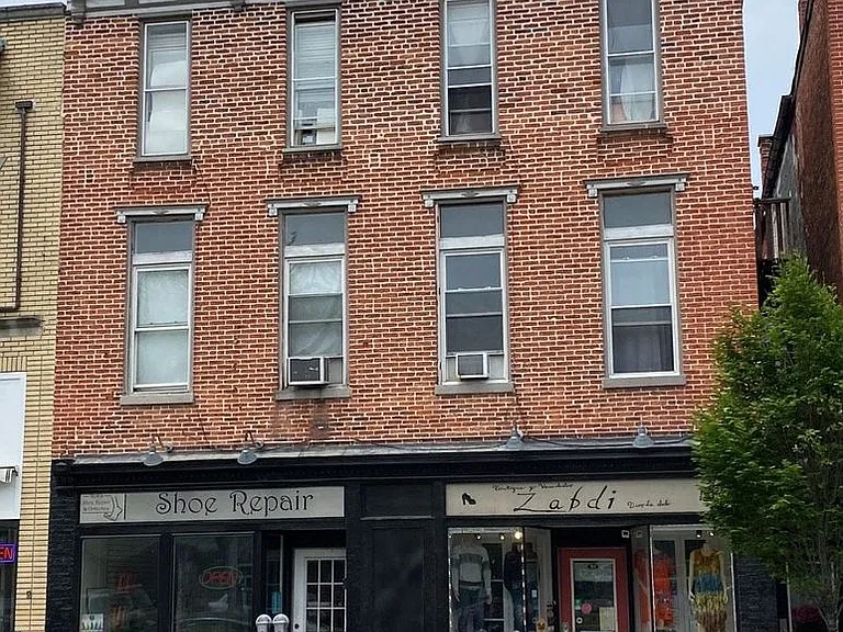 149 S Main St — Photo 1