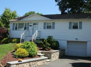 127 Blueridge Rd, Fairfield, CT 06825