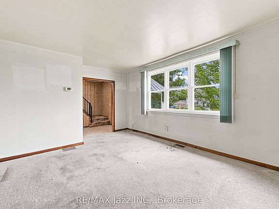 5th image of 119 West St W