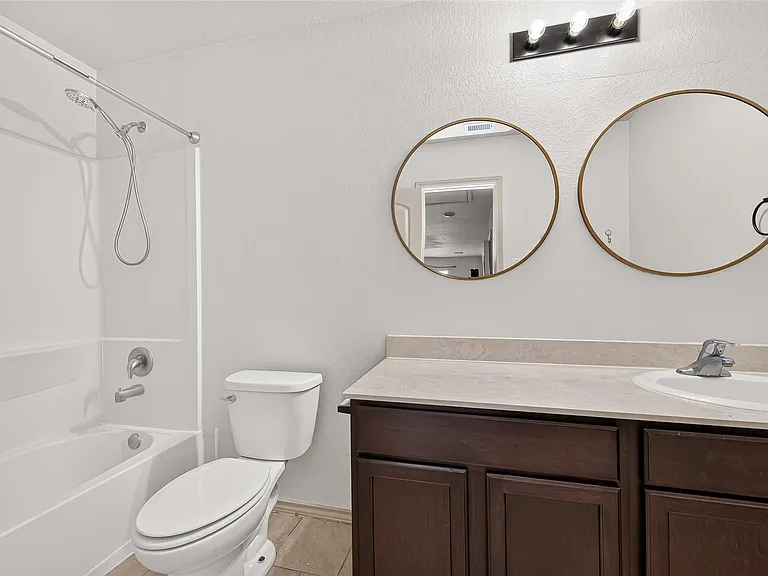 23718 Water Hickory Dr — Photo 32