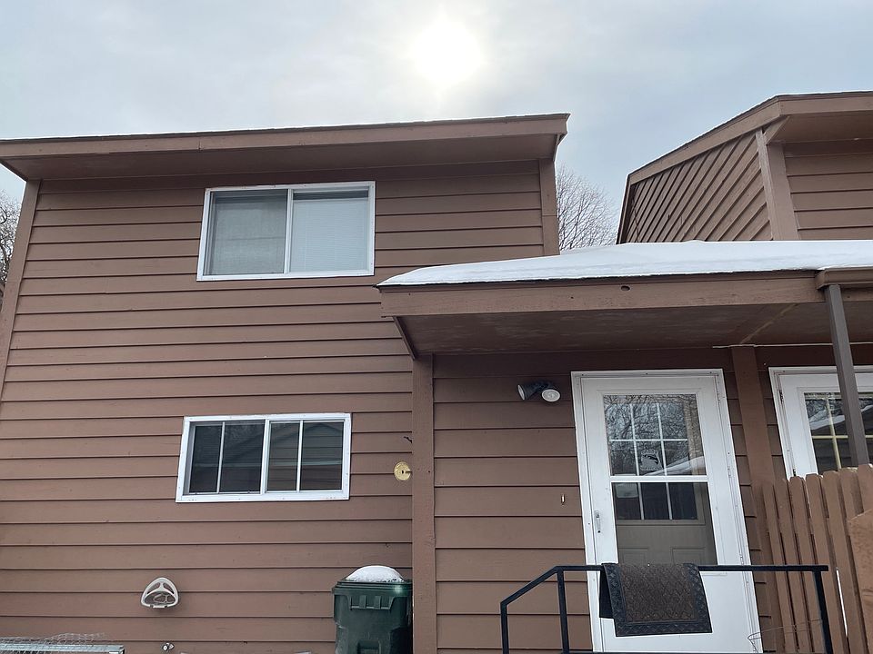1st image of 2056 11th Ave E
