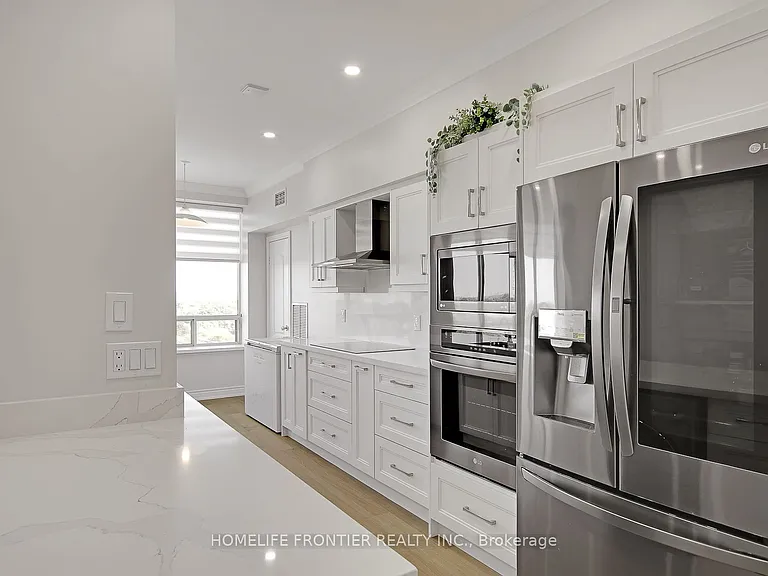 88 Grandview Way #Penthouse 12 — Photo 3