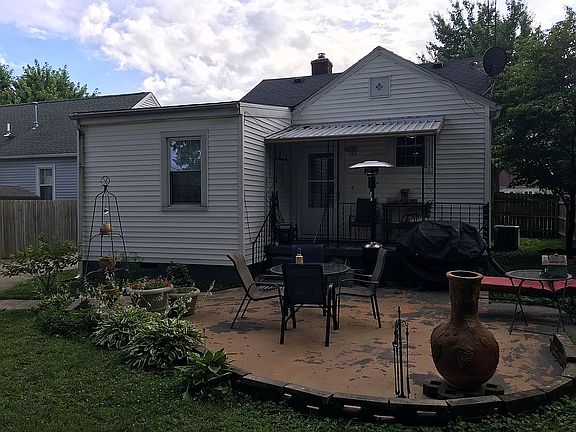 2nd image of 1803 Windsor Ave