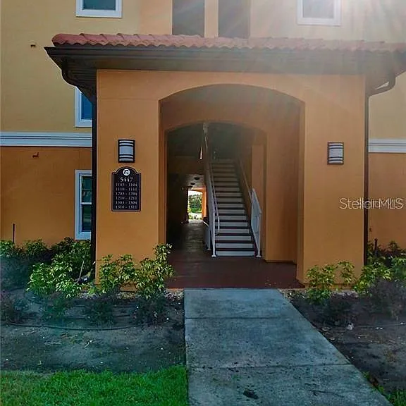 5447 Vineland Rd #1111 — Photo 1