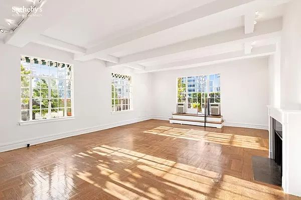 1st image of 129 E 69th St Penthouse A