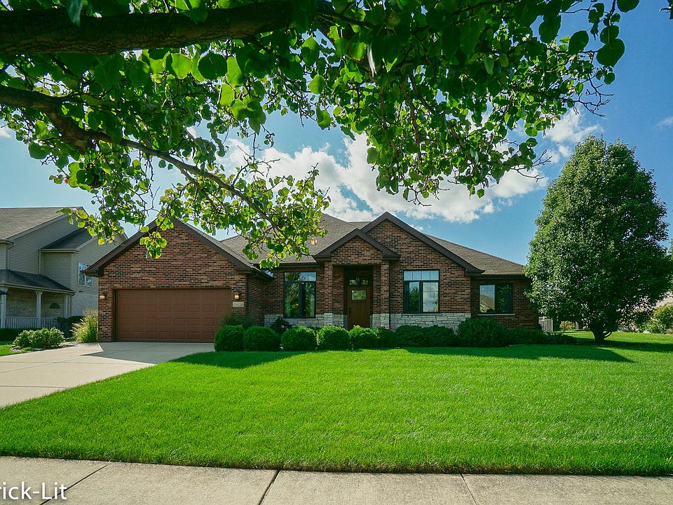 1st image of 19624 Waterford Ln