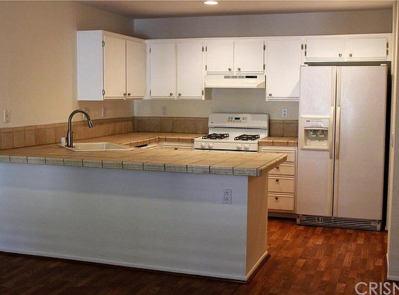 2nd image of 644 N Via Colinas