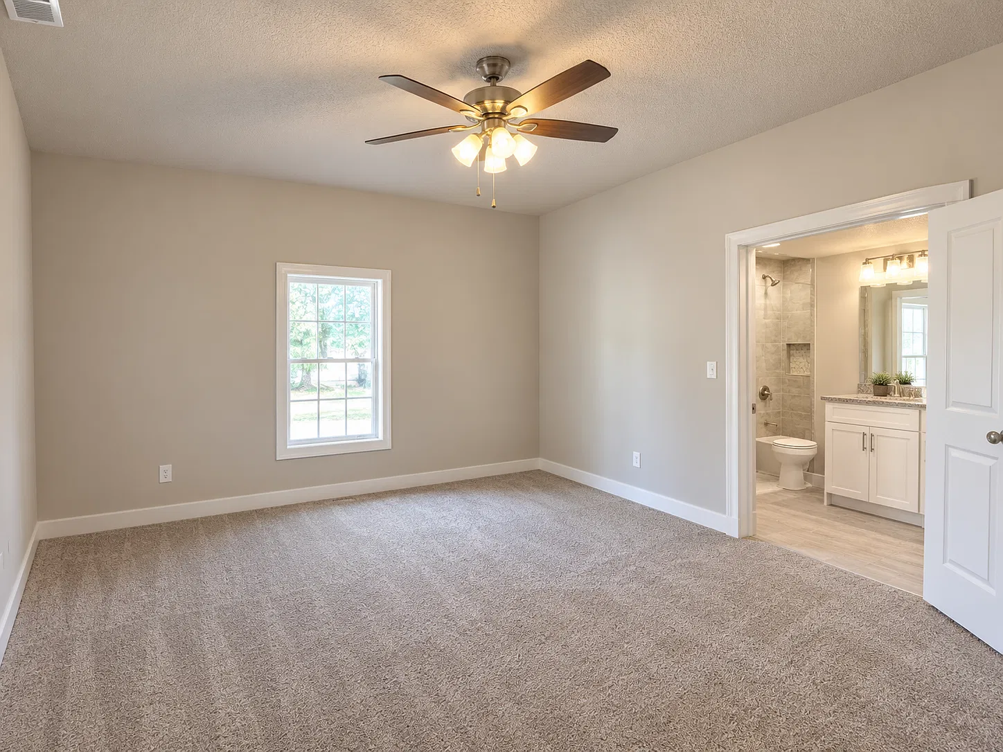 3 bed, 1452 sqft, $1,850 — Photo 3