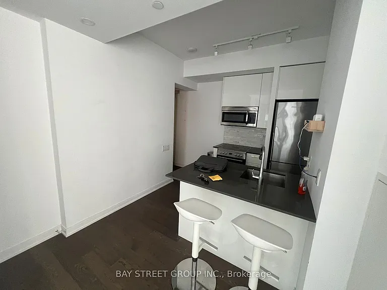 42 Charles St E #1509 — Photo 2