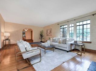 460 Knollwood Rd, Ridgewood, NJ 07450