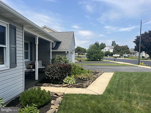 4th image of 306 Willow Ln
