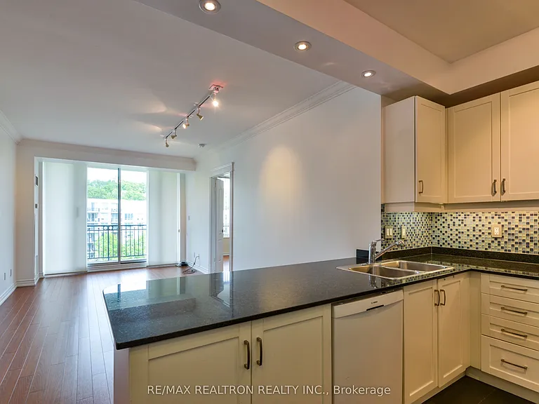 28 William Carson Cres #804 — Photo 11