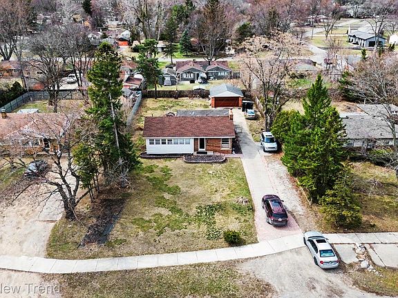 5th image of 2174 Middlebelt Rd