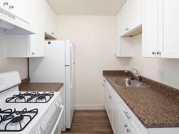 2nd image of 608-638 E 24th St #608-03