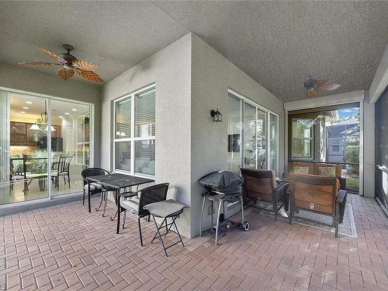 6542 Marbella Dr — Photo 30