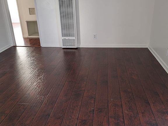 4th image of 2307 Carmona Ave