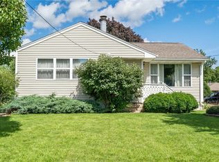304 Reynolds St, Fairfax, IA 52228