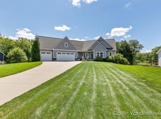 5446 Stanton Woods Dr, Hudsonville, MI 49426