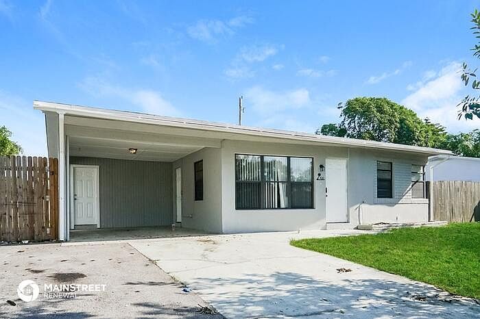 1st image of 921 NE 23rd Pl