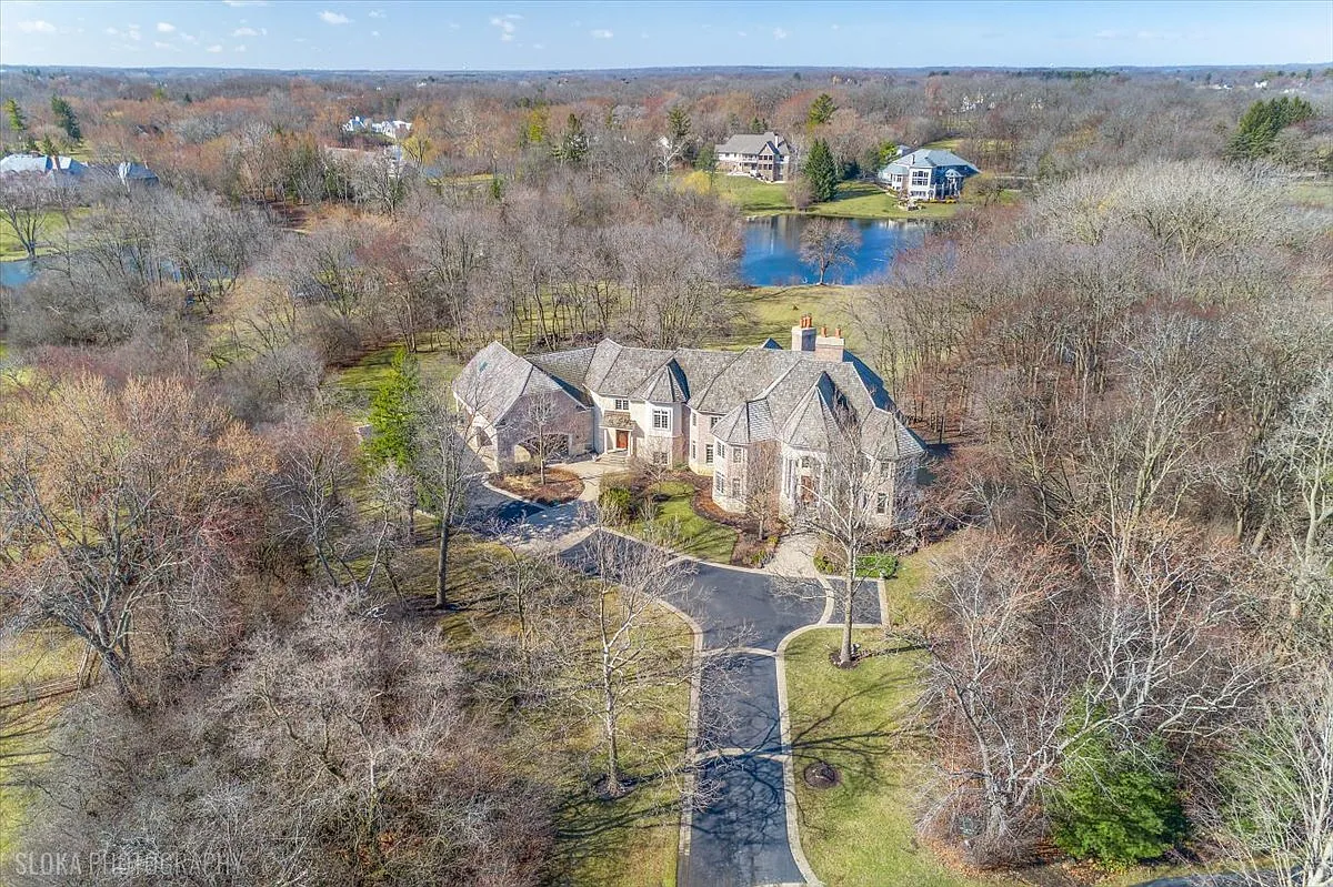 414 Dana Ln photo 1