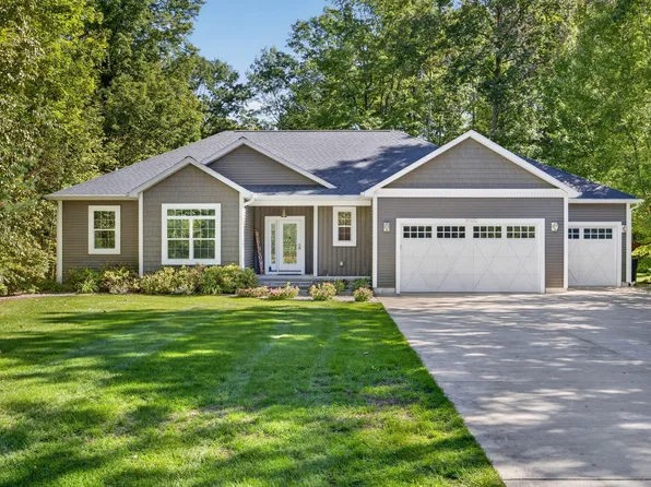 19100 Joslin Cir, Big Rapids, MI 49307