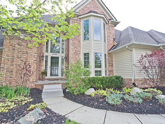 4th image of 30137 White Hall Dr