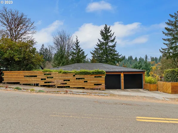 3045 SW Fairview Blvd, Portland, OR 97205