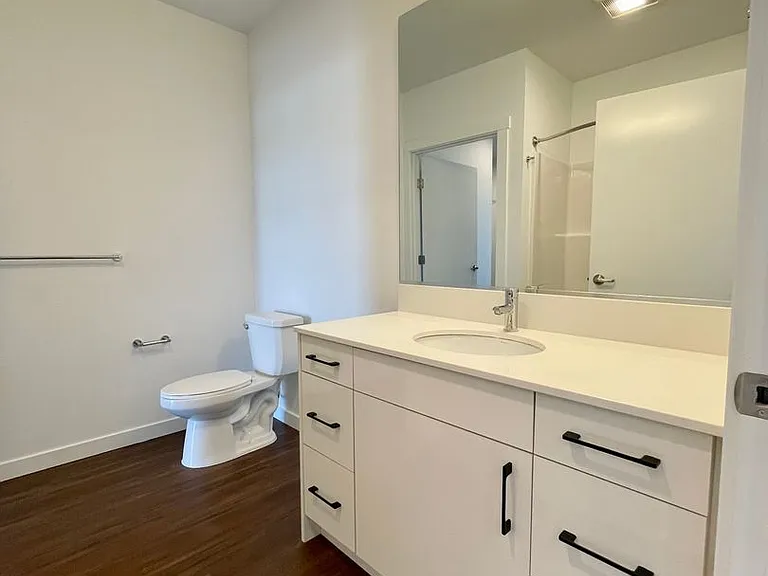 Spur Apartments — Photo 152